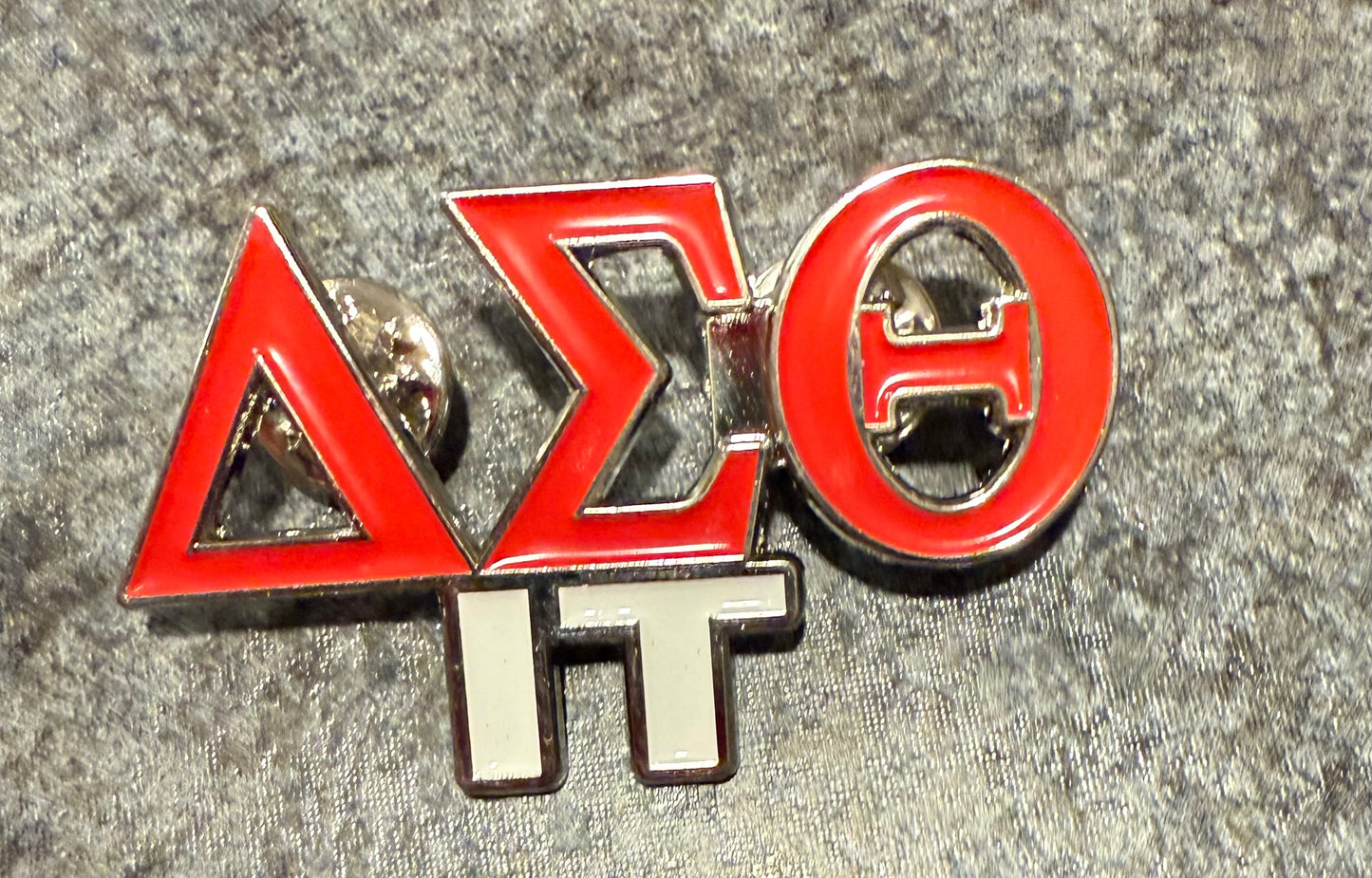 Delta Career Pins
